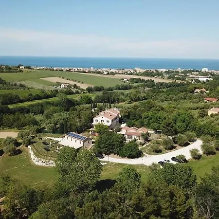 Agriturismo La Contea Senigallia Hébergement de vacances *
